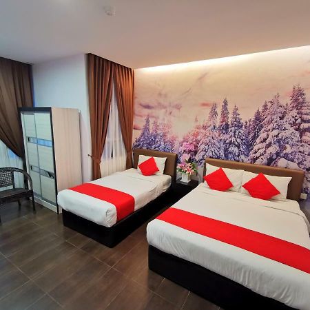Palazzo Hotel Kulai Εξωτερικό φωτογραφία